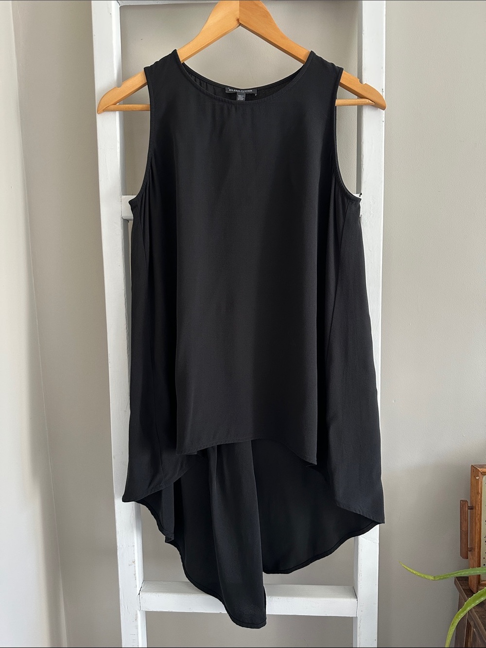 Eileen Fisher 100% Silk Hi-Lo Sleeveless Top